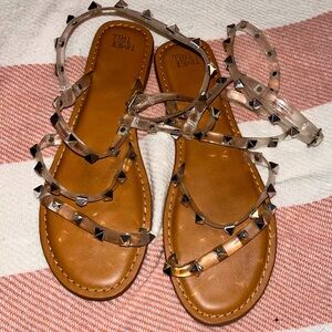 ❤️✨Time and Tru clear studded strappy sandal✨❤️
